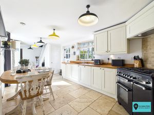 Kitchen/Diner - click for photo gallery